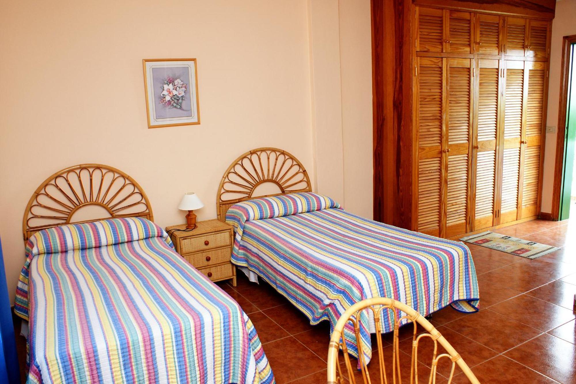 Apartamentos Nelly Valle Gran Rey Room photo